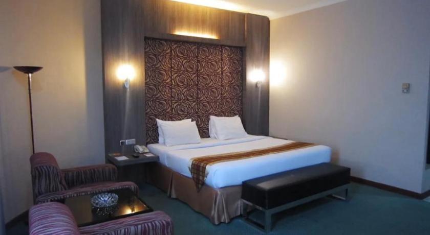 Hotel Furaya 3*