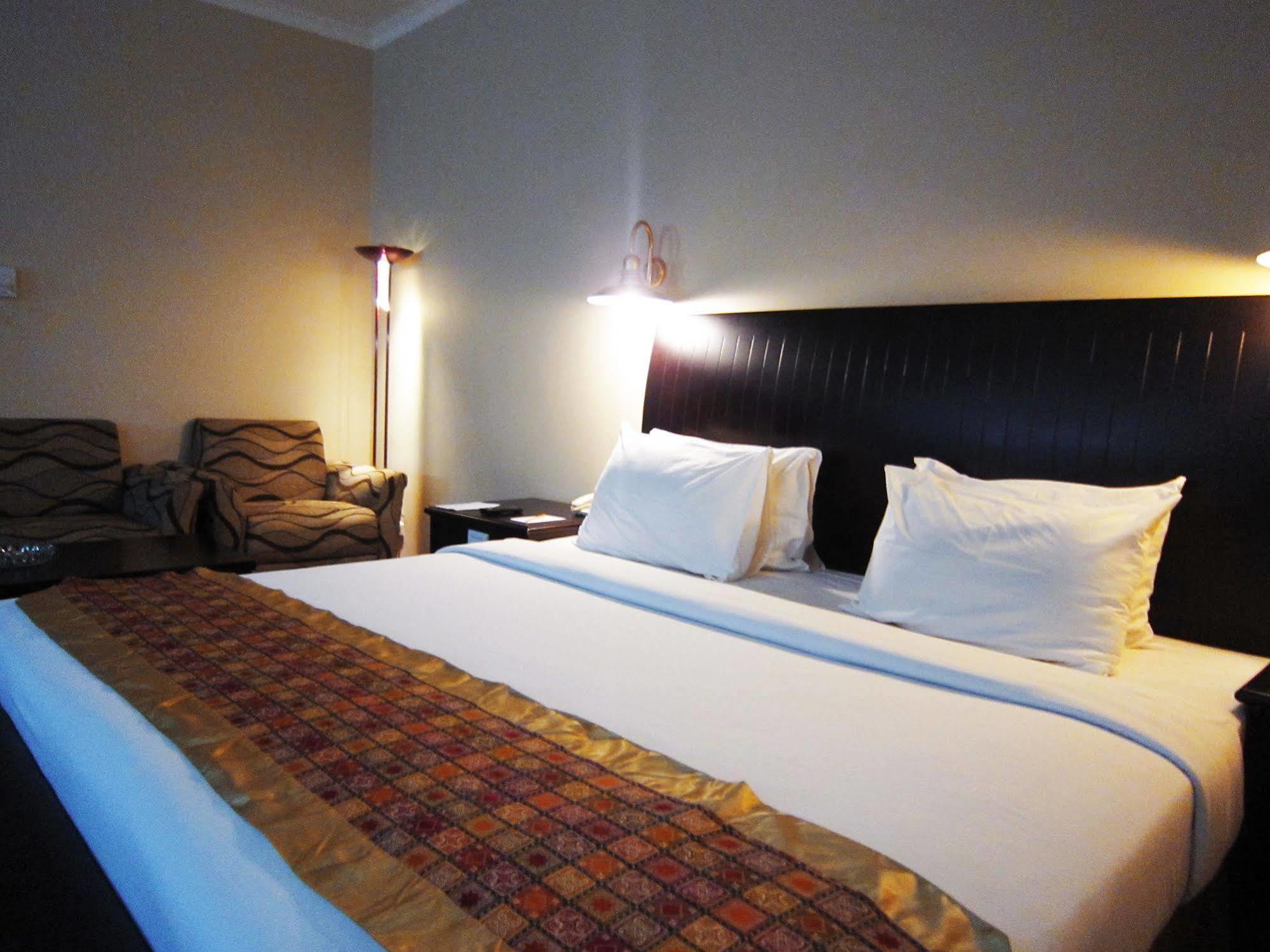 Furaya Hotel